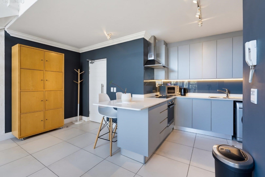 To Let 1 Bedroom Property for Rent in Oranjezicht Western Cape